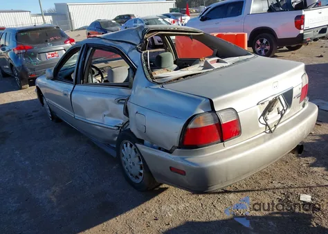 1996 Honda Accord Ex z USA, uszkodzony, nr VIN 1HGCD5560TA098457